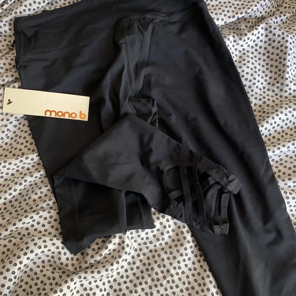 Black Capri workout leggings